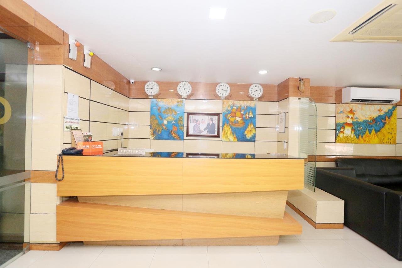 Capital O 45944 Club 7 Hotel Tiruvalla Luaran gambar