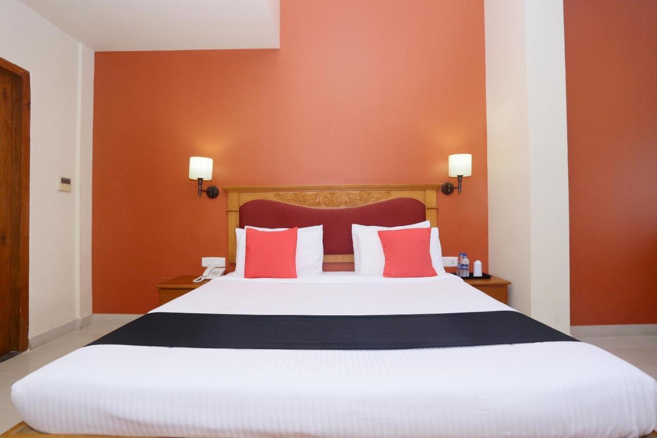 Capital O 45944 Club 7 Hotel Tiruvalla Luaran gambar