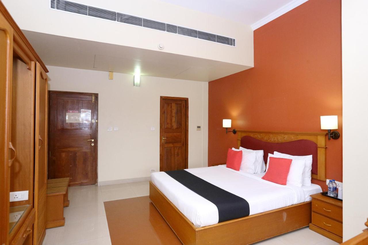 Capital O 45944 Club 7 Hotel Tiruvalla Luaran gambar